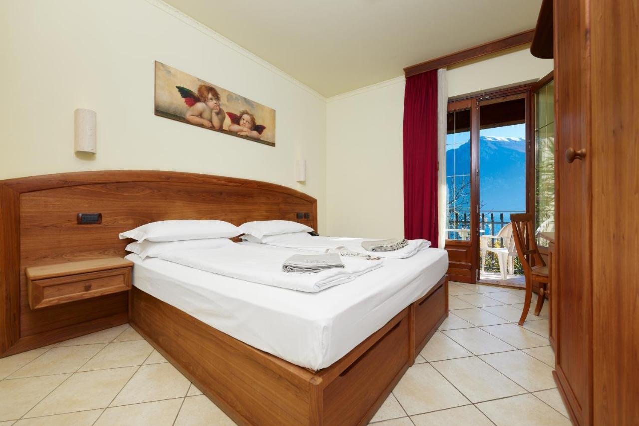 Hotel Al Rio Se Limone sul Garda Luaran gambar